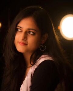 Harika Narayan Instagram - #throwbackthursday 🤍✨
.
.
.
PC : @sandeepkanth_12 😁