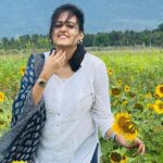 Harika Narayan Instagram - 🌻 . . #isha #coimbatore #fieldtrip #natureatitsbest #loveandlight #happysoul Isha Foundation, Coimbatore