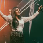 Haripriya Instagram - I Love being on stage 🤍💚🎶🧿 Clicks by @maduranraj . . . #Haripriya #haripriyasinger