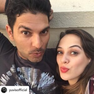 Hazel Keech Instagram - Well written my love. Im grateful for the time we spent at home and slowed down our busy lives. Im grateful for good health of me, my family and friends. Im grateful for the souls that i was blessed to know who have transitioned from this life. I hope to better myself and  carry my loved ones with me as they carry and uplift me.  Happy new year everyone. Posted @withregram • @yuvisofficial 2020 has proved to be a big learning curve for all of us! We live, we fight, we fall, we get up and we fight again! 

Sometimes in life we don’t have a choice and I feel this year made us realise that to survive we need very less but we can give back so much more!

We can be more compassionate to each other, show more kindness in testing times and have gratitude for what we have.

I’m sure these times will make us stronger as humans and prepare us for our next battles to come as individuals and I’m sure the best versions of ourself will keep on improving as times go by! 

Happy New Year people, make the world a better place with love ❤️ 

Loads of love from me and @hazelkeechofficial