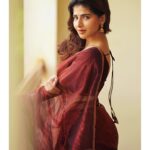 Iswarya Menon Instagram - 🤎 . 📷 @camerasenthil @jeevithamakeupartistry @thepallushop @aaranyarentaljewellery @rrajeshananda