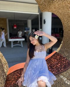 Jannat Zubair Rahmani Instagram - ❔🥤❔🤍 📍@pullmanphuketpanwa @pickyourtrail Styled by @styledbysujata Outfit : @bhashitajaiswal Pullman Phuket Panwa Beach Resort
