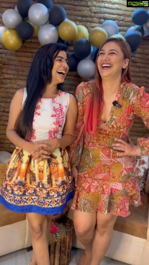 Jasleen Matharu Instagram - This #sunday #special #dhamaka with gorgeous @jasleenmatharu one of the beautiful person in my life with unlimited humanity 😱🥳💃Self made independent personayet very grounded humble and Beautiful soul connected to her roots 😘🥰 on Baatein Shaatein with Shikha Malhotra 💥🤩💃Stay tuned to watch this beautiful episode our bonding full of love and mastiiiiii only on my #talkshow on my #youtube channel 💫 “Shikhamalhotrafficial” For my beautiful fan family♥️ #jasleenmatharu #shikhamalhotra #actress #singer #dancer #anchor #frontline #nursingofficer #fighter #Reel #Reels #Reelsinstagram #ReelsIndia #reelitfeelit #reelkarofeelkaro #reelsvideo #reelsindia #reelsvideo #instagramreels #reelsviral #Reels #reel #reelsinstagram #reelitfeelit #reelkarofeelkaro #reelsvideo #reel Lokhandwala Complex