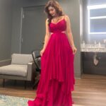 Kangna Sharma Instagram - Leave a Little sparkle wherever you go ❤️ Beautiful designer collection by - @kamli_fashion Management by - @rhitikgandhi__