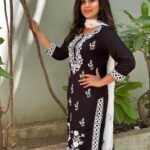 Kanmani Manoharan Instagram - #kanmanimanoharan✨ Beautiful outfit @sarees_wholesale_collection