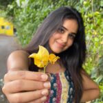 Kanmani Manoharan Instagram - #kanmanimanoharn✨ To all my insta fam 🌼 Love you guys❣️