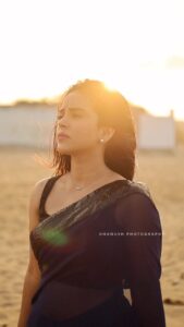Kanmani Manoharan Instagram - #kanmanimanoharan✨ 

The waves of the sea 🌊help me to get back to me ❣️ 
_jill Davis 

Beautiful shots @dhanush__photography 

#kanmanimanoharan✨ #teleivision #actrss #model #zeetamil #zee