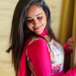 Kanmani Manoharan Instagram - #kanmanimanoharan✨ Outfit @tag_a_clothing_brand