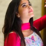 Kanmani Manoharan Instagram - #kanmanimanoharan✨ Outfit @tag_a_clothing_brand #varanasi #trip #vacation #temple #peace #hope #vibe