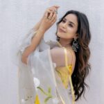 Kanmani Manoharan Instagram - #kanmanimanoharan✨ Styled by @indu_ig Photography @crearebyps @parvathamsuhasphotography MUAH @abhirami_mua Outfit @vkfashion2018