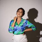 Kanmani Manoharan Instagram - 🍂🍂 @kanmani_manoharan @makeupidaya @sabitha_seenu_hairstylist @arunsmagy . . . #stylewithig #kanmanimanoharan #slaying #zara #fashionstylist