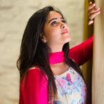 Kanmani Manoharan Instagram - #kanmanimanoharan✨ Outfit @tag_a_clothing_brand