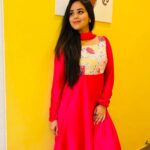 Kanmani Manoharan Instagram - #kanmanimanoharan✨ Beautiful outfit @tag_a_clothing_brand #vacation #varanasi #north #trip #friends #fun #love #peace