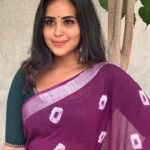 Kanmani Manoharan Instagram - #kanmanimanoharan✨ Wearing @lotus__collections hand block cotton linen saree. Soft and light weight. Best cool comfortable work wear. Do check @lotus__collections for more colours.