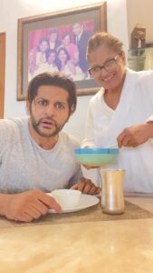 Karanvir Bohra Instagram - When #tomatos have become 200₹ a kilo 😱😱😱