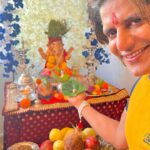 Karanvir Bohra Instagram - When they ask me what does #ganesha mean to you? in one word #nostalgia ….. it’s been 42 years that we have been keeping him in our home, sometimes 10 days some times 5…. But in our hearts forever. My children @twinbabydiaries @thebabysnowflake will miss the ganesha festival this year and he is their favourite… they love making the idol with me in clay, so this time i got an #ecofriendly #ganpati in their abscence #ganpatibappamorya Also 👇🏼👇🏼👇🏼👇🏼👇🏼👇🏼👇🏼👇🏼👇🏼👇🏼 P.S : people, pls try and not immerse the flowers and Fritos in the sea, save #mothernature be conscious of our #environment don’t hurt her and keep the #oceansclean