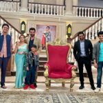 Karanvir Bohra Instagram - Television and doing a daily soap is never easy! Shooting in Umergaon and being away from friends, family and our homes but truly @swastikproductions gives you a home away from home. The unity between all the actors, the positivity on the sets, the zeal for all of us to look forward to shooting the next scene is all thanks to the production house that created such an atmosphere. @rahultewary, @sktorigins and @g3gill you guys have been fabulous to work with, listening to all of us whenever we had any creative queries and concerns. Thank you for giving us Hum! . . . @sonytvofficial #HumRaheNaRaheHum #Surili #Blessed #TinaDatta