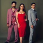 Kareena Kapoor Instagram - Are you red-dy for it? I clearly am given my outfit choice! 💁🏻‍♀️♥️ Super kicked to have worked with these lovely artists, @itsvijayvarma @jaideepahlawat 😄 - expect more from this fab trio!💥 #JaaneJaan releasing on 21st September only on @netflix_in 💕
