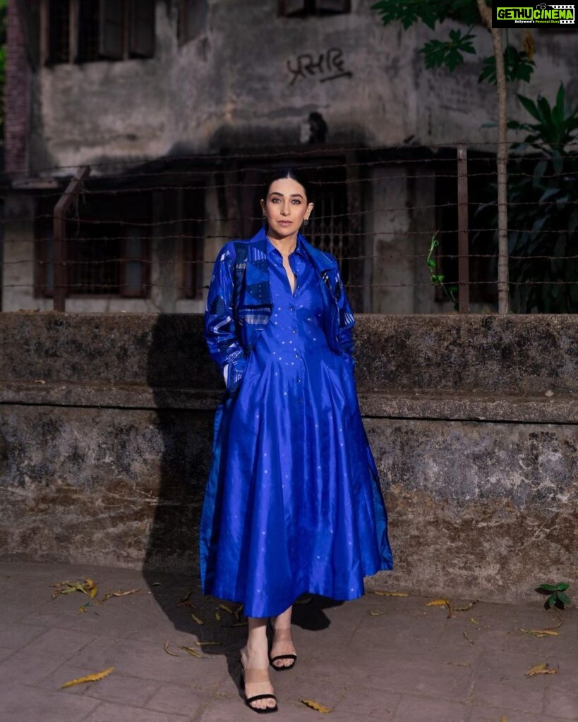 Karisma Kapoor Instagram - Ray of blue 💙 #outandabout