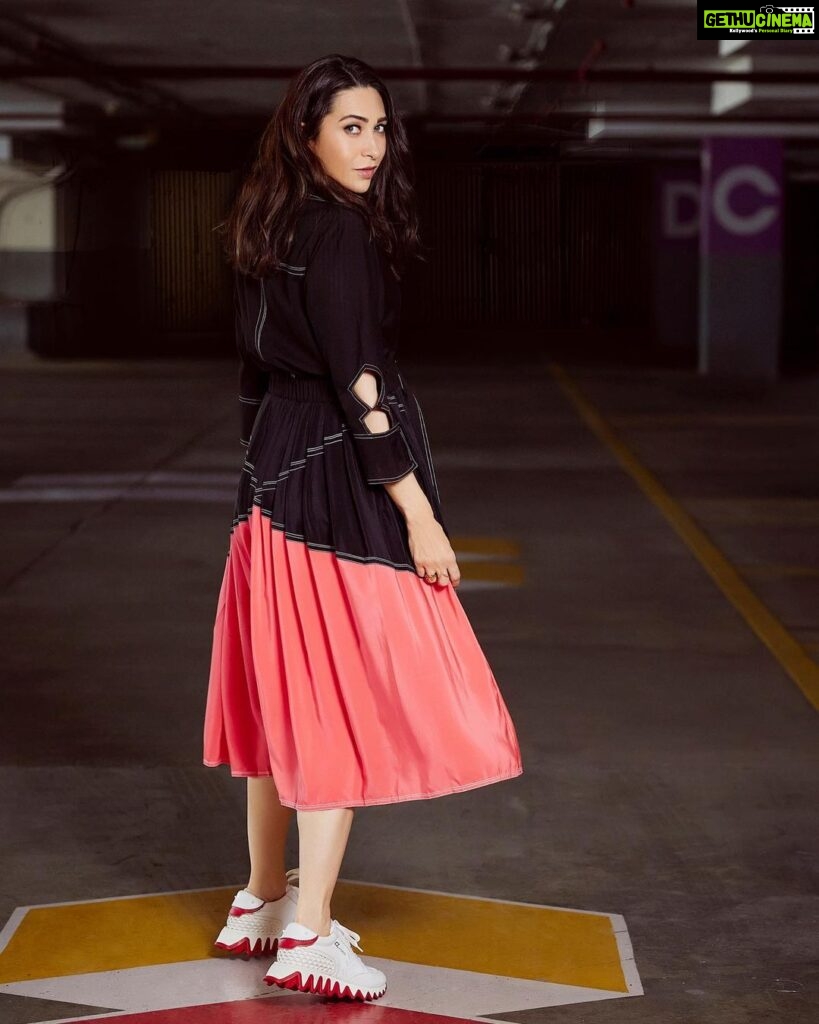 Karisma Kapoor Instagram - Let’s go 👁‍🗨 Dress - @lovebirds.studio Jewellery - @rafthelabel @thelinehq @inezeofficial Sneakers - @louboutinworld Styled by - @stylebyami HmU - @kritikagill Pics - @trishasarang Managed by - @nasrindsouza