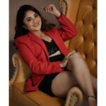 Karunya Ram Instagram - Swag 💛🖤❤️ : : Wearing : @zara @victoriassecret Makeup : @makeoverbysamridhi_ram PC : @umesh__photography___ Place : SR Studio RR Nagar : : #karunyaram #milkybeautykarunyaram #trending #hot #glamour #beauty #stylish Raja Rajeshwari Nagar, Bangalore South