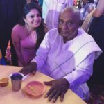 Karunya Ram Instagram - ನಾಡಿನ ಹಿರಿಯ ರಾಜಕಾರಣಿ, ಭಾರತದ 11 ನೇ ಮಾಜಿ ಪ್ರಧಾನಿ ಹಾಗೂ ನಮ್ಮೆಲ್ಲರ ಪ್ರೀತಿಯ ಅಪ್ಪಾಜಿ ಶ್ರೀ ಹೆಚ್.ಡಿ. ದೇವೇಗೌಡ ಅವರಿಗೆ ಜನ್ಮ ದಿನದ ಹಾರ್ದಿಕ ಶುಭಾಷಯಗಳು., ಭಗವಂತನ ಕೃಪಾಶೀರ್ವಾದ ನಿಮ್ಮ ಮೇಲೆ ಸದಾ ಇರಲೆಂದು ಪ್ರಾರ್ಥಿಸುತ್ತೇವೆ Happy bday to u HD Devegowda sir 🎂🎉🎁🎊 : : : #hbddevegowdru #birthday #devegowdru Bangalore, India