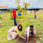 Karunya Ram Instagram - ಗಿಡಗಳನ್ನು ಬೆಳೆಸಿ ಪರಿಸರ ಉಳಿಸಿ 🌴🌲🌳☘️🌿🍀 : : : #gogreen #tree #plantation #trending #viral