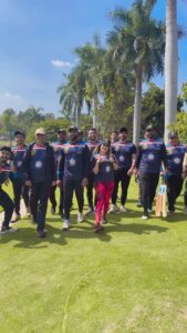 Karunya Ram Instagram - Team blues 💙 @goldsgym_rrnagar cricket leauge season 3 Thnk u so much for joining hands for this good cause with a immersive support 🤗🎊💙♥️🥰 
:
:
:
#karunyaram #milkybeautykarunyaram #goldsgym #cricket #leauge #season3 #sports #goodcause #myteam #myboys💙 #play #bekind