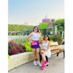 Karunya Ram Instagram – Sisters are different flowers from the same garden 🤍💜💖
:
:
:
#karunyaram #samridhiram #milkybeautykarunyaram #sisters #bonding #vaction #dubai #miracalgardendubai Miracle Garden Dubai