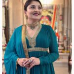 Karunya Ram Instagram - 💚💝 : : Wearing : @samridhi.ram Jewllry : @aabushanjewellery1941 Makeup & Hair : @makeoverbysamridhi_ram PC : @hithishiuday : : #karunyaram #milkybeautykarunyaram #aabushanjewellery #traditional #cute #beautiful Indranagar Banglore