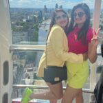 Karunya Ram Instagram - ❤️‍🩹🧿 : : #karunyaram #samridhiram #sisters #sisterlove #bonding #cute #beauty #gorgeous #pretty #love #instagood #instagram #instalike London Eye