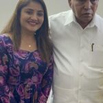 Karunya Ram Instagram - Got a chance to meet our ex chief minister of Karnataka Sri BS Yadiyurappa sir & took a blessings 💐🙏🏻 : : #karunyaram #excheifministerofkarnataka #bsyadiyurappa Bangalore, India