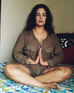 Kavita Radheshyam Instagram - Caption This 👆