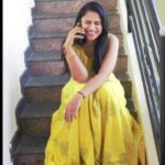 Kavitha Gowda Instagram - I talk to hundreds of people in a day …. But it’s nothing compared to the smile you can give me in a minute ….. talking to you is my FAVOURITE part of my day 😘😘🤗🤗 @chandan_kumar_official . . . . . . THANKYOU swathi for sending me this picture ( picture taken on the day of swathi’s harishina shastra ❤️❤️) @simplysinfulchocolatier And she makes Delicious 🍫