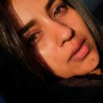 Komalee Prasad Instagram - Tell me what's heavier... The world or its people's hearts ? ? 🌥️🖋️ #randomthoughts #sunsets