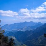 Komalee Prasad Instagram - There are a thousand ways to kneel and kiss the ground..there are a thousand ways to go home again - Rumi 🏵️🌴🌻🍁 #mountains #lostandfound