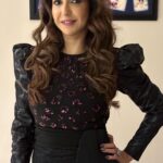 Krishika Lulla Instagram - Change Inspirations It is wise to bend rather than to break. Those who change will get spiritual wisdom. Conversely, those who have wisdom will decide to change. Change is the first law of Nature. #krishikalulla #justforreels