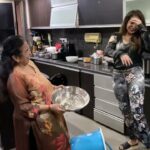 Krishika Lulla Instagram - Let your hands be so busy catching blessings , that you don’t have the capacity to hold on to grudges 🧿🧿🧿🧿🧿 love you mom @demblaraju ❤️ you did surprise me this time 😂🧿❤️ #krishikalullamotherdaughterseries #krishikalulla❤️ #prankwithmom