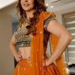 Krishika Lulla Instagram - Open Heart Inspirations The heart is like a flower - unless it is open it cannot release its fragrance into the world. The fragrance of the heart is made up of the qualities and virtues of our spirit. #reelsinstagram #reelsindia #reeloftheday #explore #fyp #dance #dancevideo #dancereels #trendingdances #reelkarofeelkaro #trendingvideos #reelitfeelit #Krishikalulla #krishnadembla #dancers #someonenew #kesariya #bollywoodsongs #krishikalulla❤️