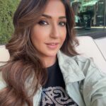 Krishika Lulla Instagram - Love and discipline Inspirations To be balanced means doing the right thing at the right time. It is the ability to use the head and the heart simultaneously. It is the ability to enjoy love and discipline in equal measure. #krishikalulla