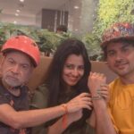 Leslie Tripathy Instagram - Blessed to celebrate Rakhi tying Rakhi to my brother and my father (as my father’s sisters are far away ,not in our city). #celebratingrakhi #rakshabandhan #indiantradition #brothersister #brothersisterbond #trending #trendingreels #rakhi #familytime #family #leslietripathy Mumbai, Maharashtra
