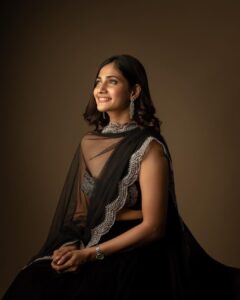 Losliya Mariyanesan Instagram - Never regret anything you have done with a sincere affection .

Designer @archana.karthick 
Photographer @navin.appu 
Makeup & hair @sty1e_guru 
@mizubackdrops