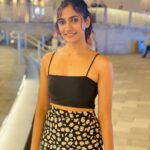 Losliya Mariyanesan Instagram - Back to black 🖤