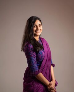Losliya Mariyanesan Instagram - Breathe in confidence 💜

👗 @archana.karthick 
📸  @navin.appu
