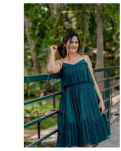 Losliya Mariyanesan Instagram - Be kind ☺️
:
📸 @kiransaphotography 
💇‍♀️ @paviiiee_08 
💄 @radiancebridalstudio 
💆‍♀️ @preethi_hairstylist 
👗 @ibhuvana.store