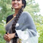 M.M. Manasi Instagram - Nira nira ♥️ Wardrobe courtesy - @magizham_boutique P.c.- @trendy_captures24 Styled by @ishita.108 🙏 P.s. @malvisundaresan what a beautiful voice♥️ #reelsinstagram #reelsindia #reels #outfitoftheday