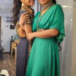 M.M. Manasi Instagram - Transition reels FTW 🙈🥰❤️ Stylist - @pallavi_85 MUAH - @rachelstylesmith @ritukumarhq @nanbanentindia #NanbanEntertainmentLaunch #MMManasi #MMMonissha #M3Live #LiveInConcert #SisterGoals #nanbanartsandculturelaunch CHENNAI TRADE CENTRE EVENTS
