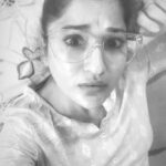 Madhavi Latha Instagram - Deyyam ante bayama???? Evadikaina bayame #devil #ghost #deyyambayam #nightstories #reelsinstagram #madhavilatha #funny #scary
