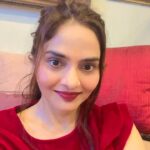Madhoo Instagram - #wednesdaywisdom #motto #beliefsystem #fakeittillyoumakeit #hisholinessthedalailama @arthurcbrooks @harvardhbs