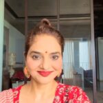 Madhoo Instagram - Happy navratri 🙏🏼